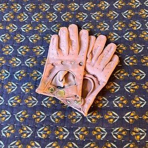 Straight to Hell Genuine Leather Motorcycle Gloves in Dusty Pink Medium